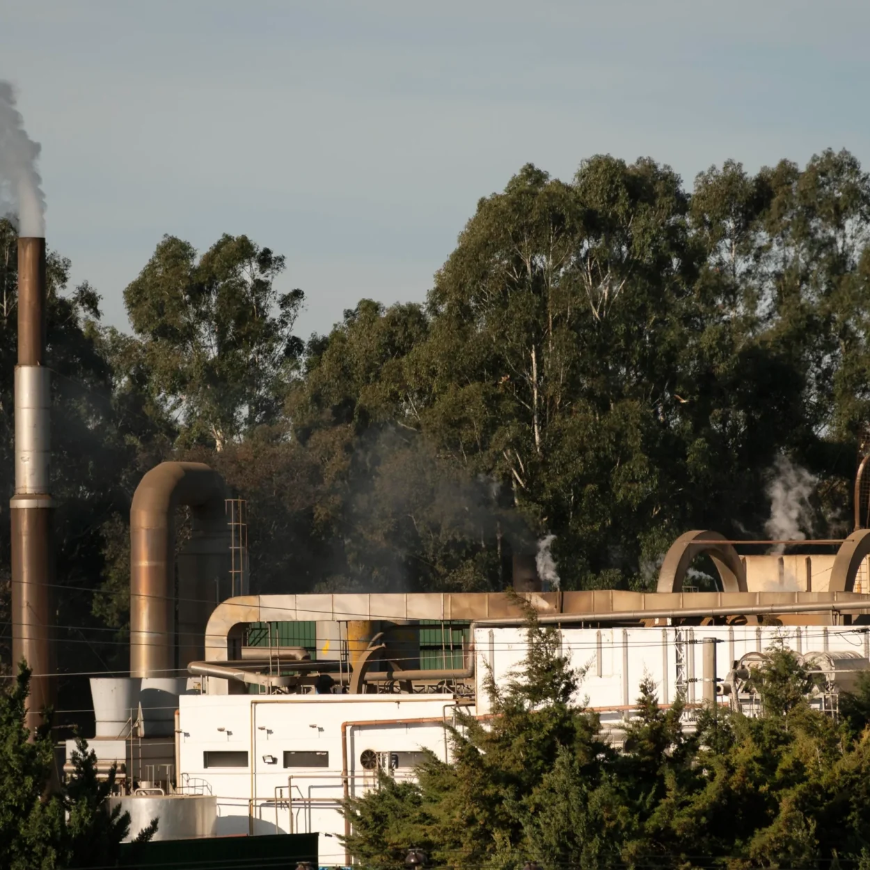 pollution-concept-factory-emisions